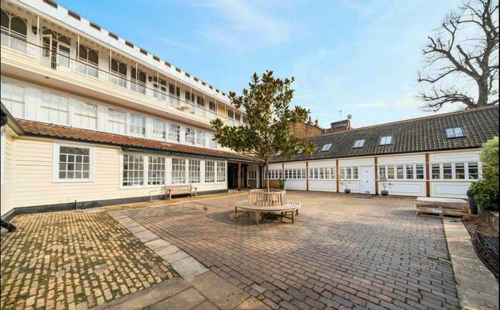 3 Bedroom Flat To Rent In Jack Straws Castle, North End Way, Hampstead, NW3