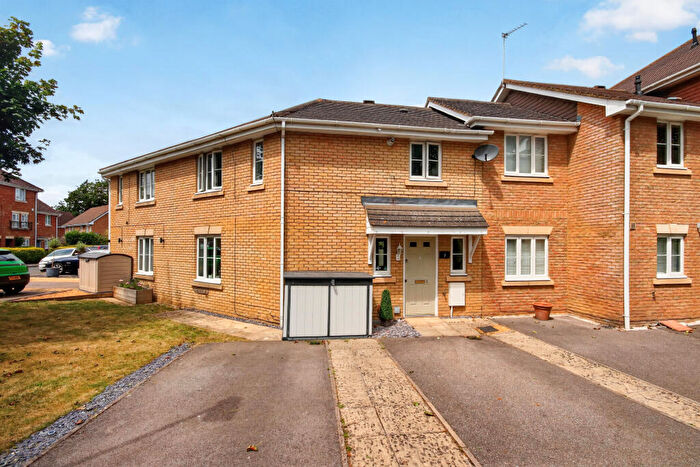 3 Bedroom Terraced House For Sale In Hoffman Close, Warfield, Bracknell, RG42