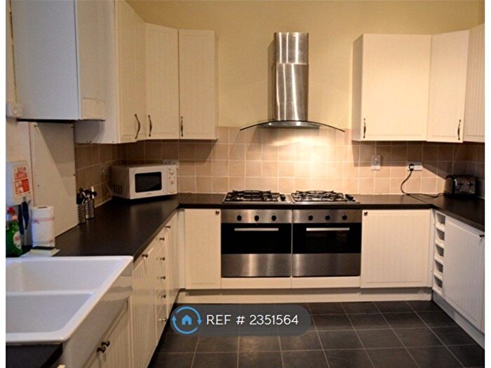7 Bedroom Flat To Rent In Clifton Terrace, Edinburgh, EH12