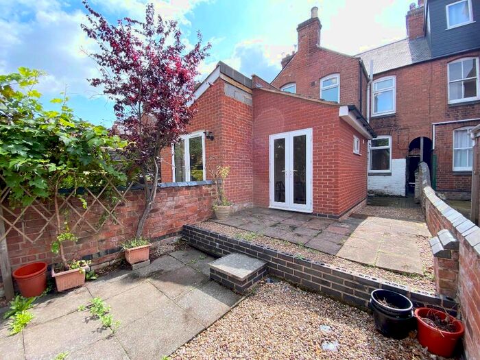 3 Bedroom Terraced House To Rent In Montague Road, Clarendon Park, Leicester, LE2