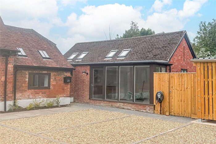 1 Bedroom House For Sale In Harts Hill Barns, Harts Hill, Thatcham, Berkshire, RG18