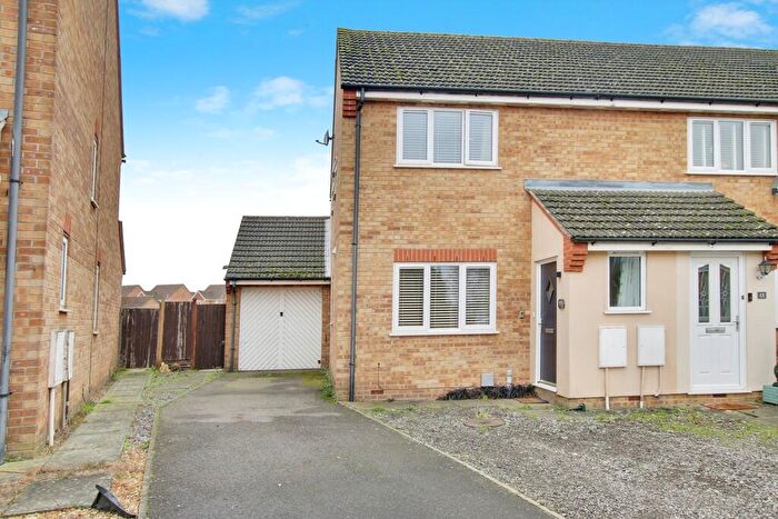 3 Bedroom End Of Terrace House For Sale In Swanton Close, March, PE15
