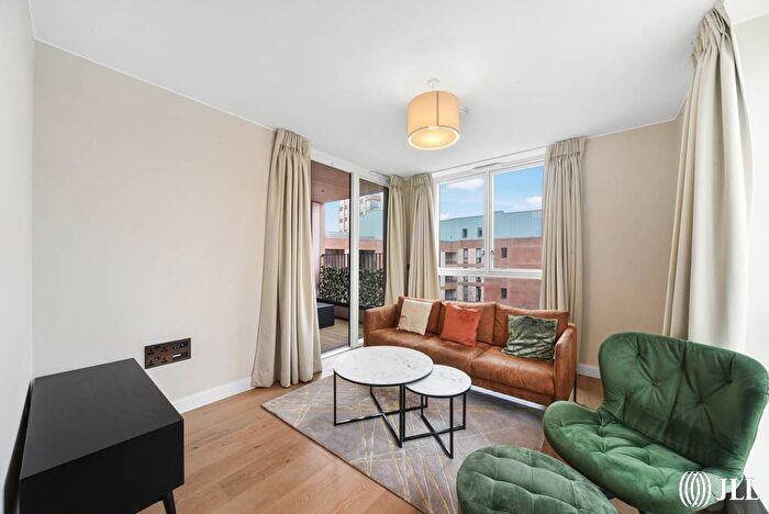 3 Bedroom Flat To Rent In Carpet Street, London, E15