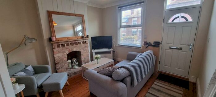 2 Bedroom Semi-Detached House To Rent In Marhill Road, Carlton, Nottingham, NG4