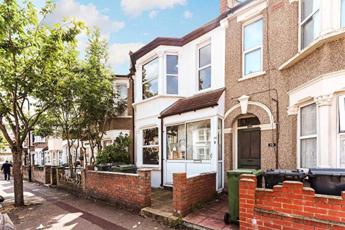 4 Bedroom Terraced House To Rent In Tavistock Avenue, Walthamstow, E17