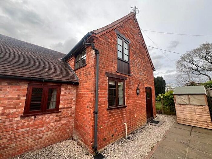 1 Bedroom Barn To Rent In Fen End Road, Kenilworth, CV8