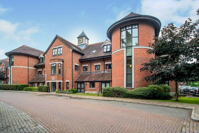 2 Bedroom Flat To Rent In Lockhart Road, Watford, WD17