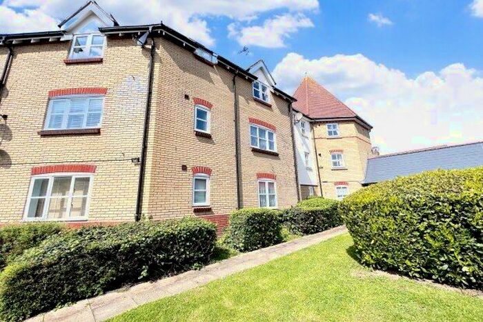 2 Bedroom Flat To Rent In Bridge Street, Basildon, SS15
