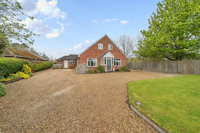 5 Bedroom Detached House For Sale In Upavon Road, North Newnton, Pewsey, SN9