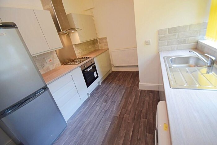 5 Bedroom Terraced House To Rent In Leek Road, Joiners Square, Shelton, Stoke-On-Trent, ST1