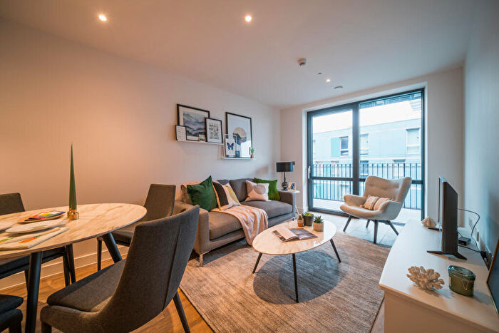 1 Bedroom Flat To Rent In Three Colts Lane, London, E2