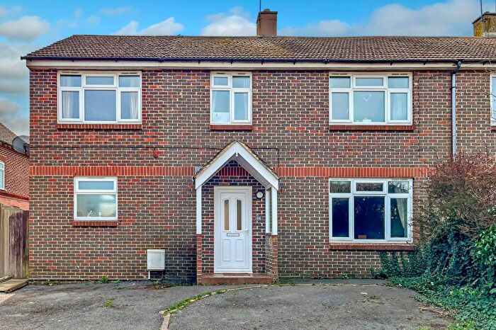 4 Bedroom Semi-Detached House For Sale In Roundstone Drive, East Preston, Littlehampton, West Sussex, BN16