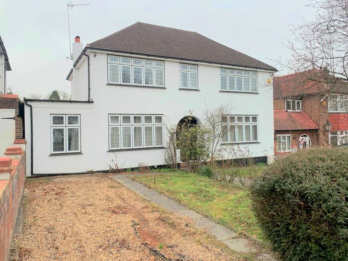 4 Bedroom Detached House To Rent In St. Thomas Drive, Pinner, HA5