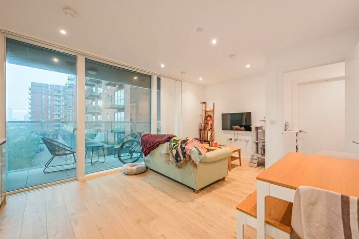 2 Bedroom Flat For Sale In Corsican Square, Bow, London, E3
