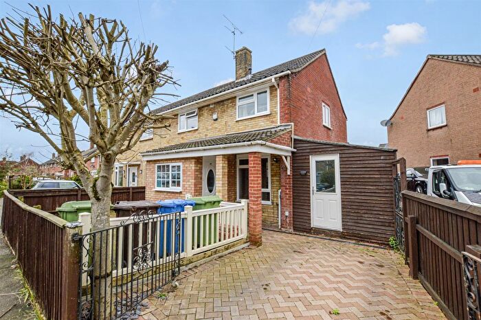 3 Bedroom Semi Detached House For Sale In Marryat Road, Norwich, NR7