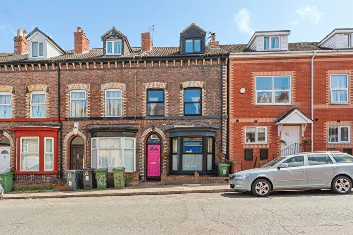 3 Bedroom End Of Terrace House For Sale In Woodchurch Road, Birkenhead, CH42
