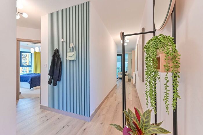 1 Bedroom Flat For Sale In Dylon Riverside, Lower Sydenham, London, SE26