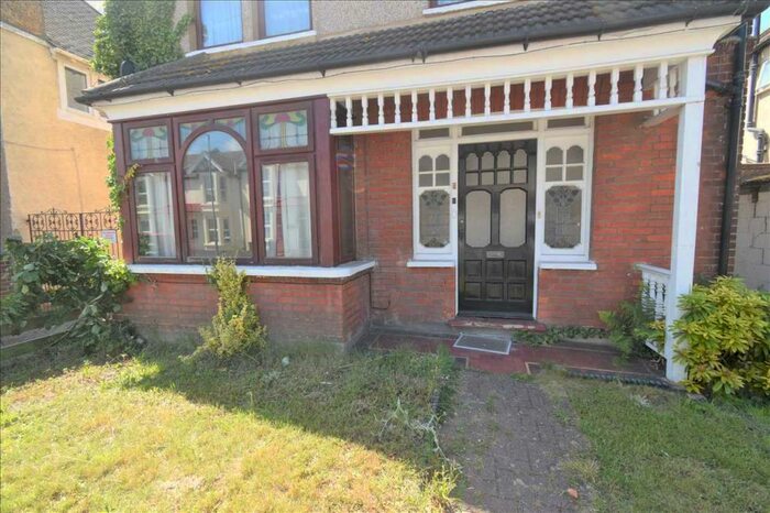 1 Bedroom Apartment To Rent In Highfield Road, Dartford, DA1