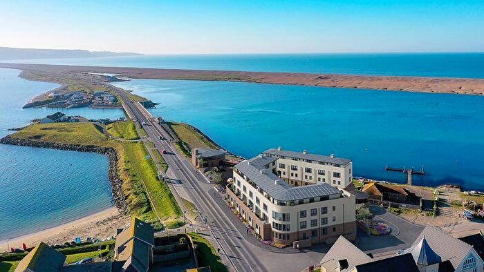 2 Bedroom Flat For Sale In Chesil Beach, Weymouth, NO1