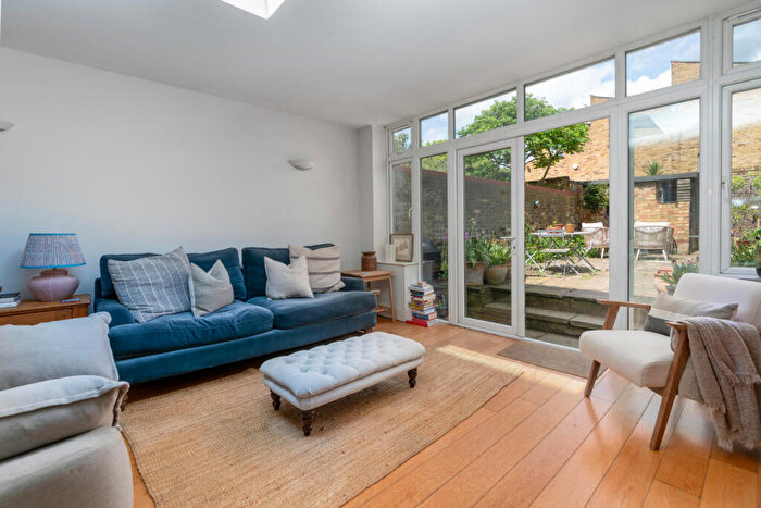 1 Bedroom Apartment To Rent In Ivor Street, Camden, London, NW1