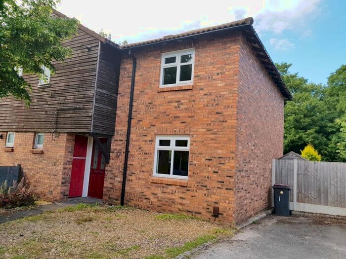 3 Bedroom Semi-Detached House To Rent In Anson Drive, Leegomery, Telford, TF1