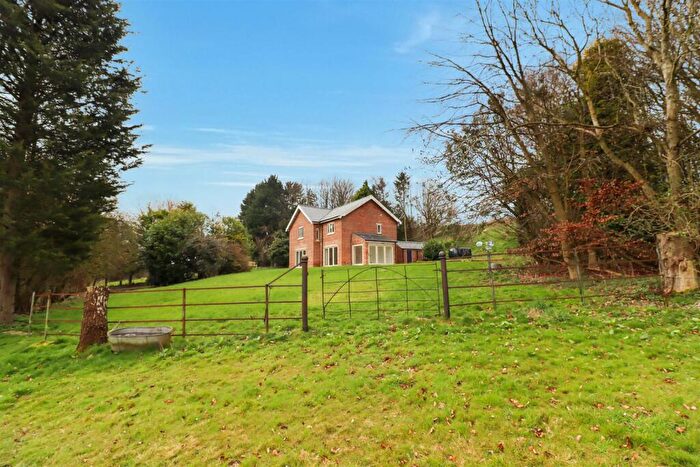 3 Bedroom Detached House For Sale In Thorpe-Le-Vale, Ludford, LN8