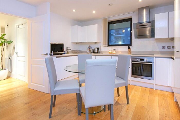 2 Bedroom Flat To Rent In Euler Court, Axio Way, E3