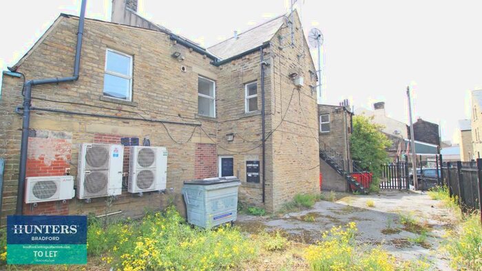 1 Bedroom Apartment To Rent In Leeds Road, Bradford, BD3