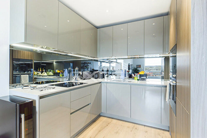 1 Bedroom Apartment To Rent In Regents Park Road, Finchley Central, London, N3