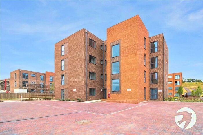 2 Bedroom Flat To Rent In Castle Hill Drive, Ebbsfleet Valley, Swanscombe, Kent, DA10