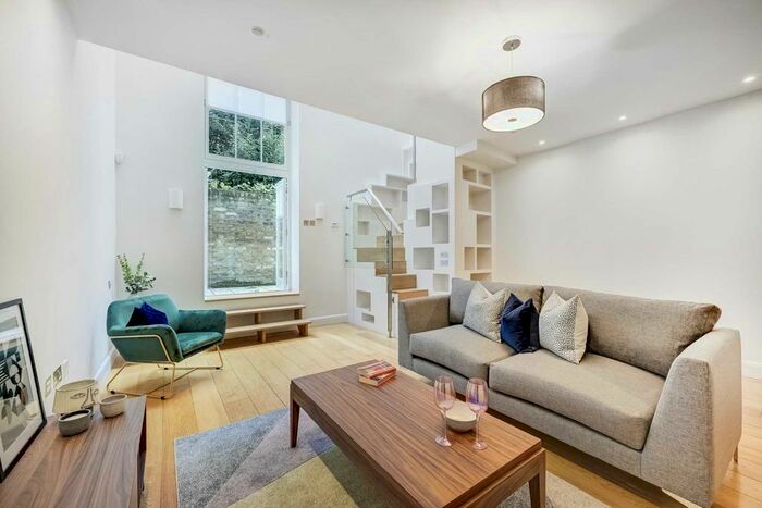 4 Bedroom Property To Rent In Cavendish Mews South, London, W1W