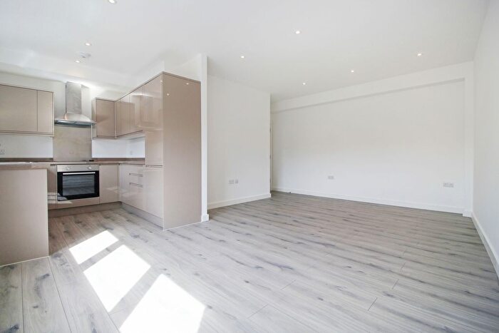 1 Bedroom Flat To Rent In Uxbridge Road, West Ealing, Ealing, London, W13