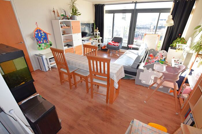 2 Bedroom Flat For Sale In Cambridge Road, Barking, IG11