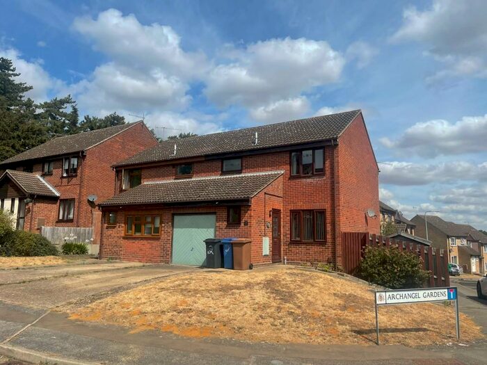 3 Bedroom Semi-Detached House To Rent In Archangel Gardens, Ipswich, Suffolk, IP2