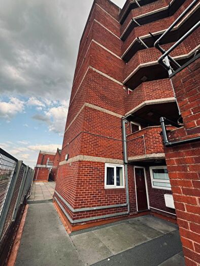 2 Bedroom Flat To Rent In Heathway, Dagenham, RM10