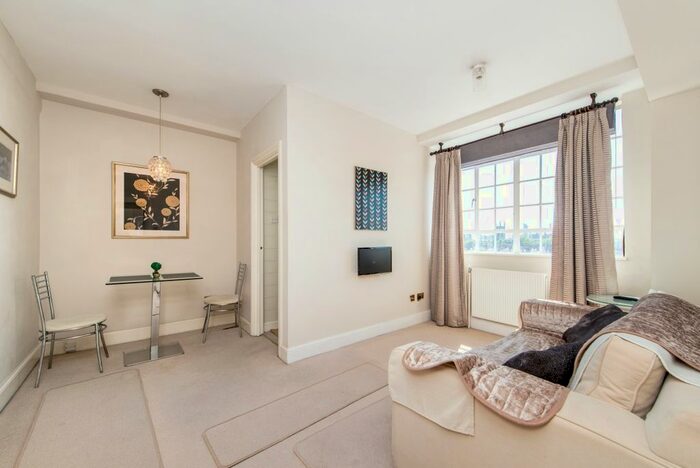 1 Bedroom Flat To Rent In Sloane Avenue, Chelsea, London, SW3