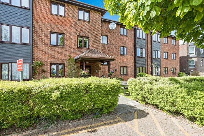 1 Bedroom Flat For Sale In Brighton Road, Crawley, RH11
