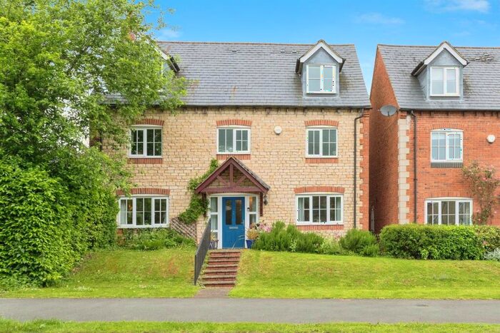 5 Bedroom Detached House For Sale In The Old Woodyard, Silverstone, Towcester, NN12