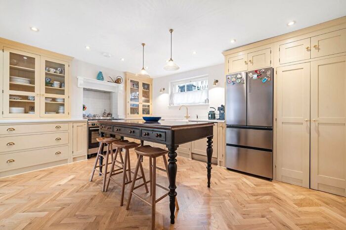4 Bedroom Property For Sale In Sidney Road, SW9