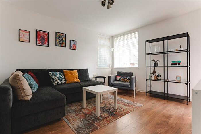 2 Bedroom Flat For Sale In Bannister House, London, E9