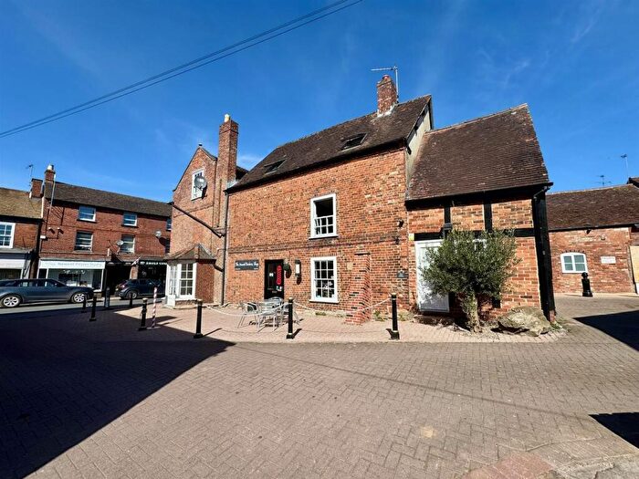 1 Bedroom Apartment To Rent In Church Street, Newent, GL18