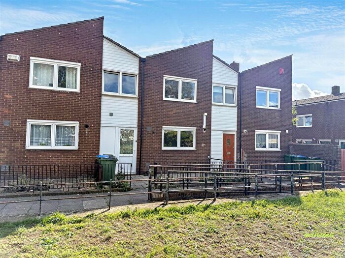 4 Bedroom Property To Rent In Melba Way, London, SE13