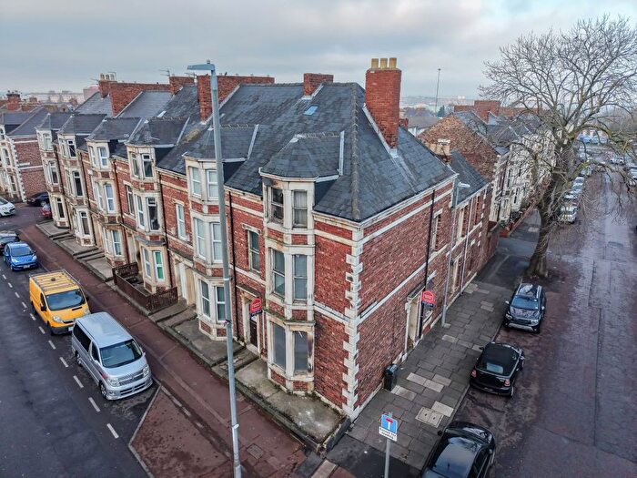 6 Bedroom Flat For Sale In Prince Consort Road, Gateshead, NE8
