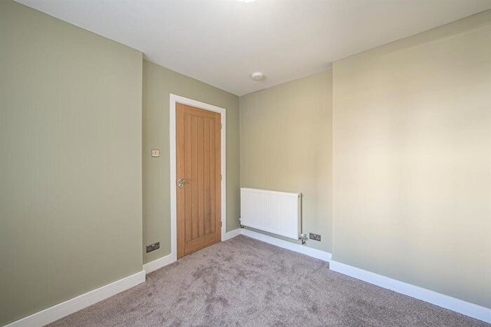 1 Bedroom Flat To Rent In High Street, Wordsley, Stourbridge, DY8