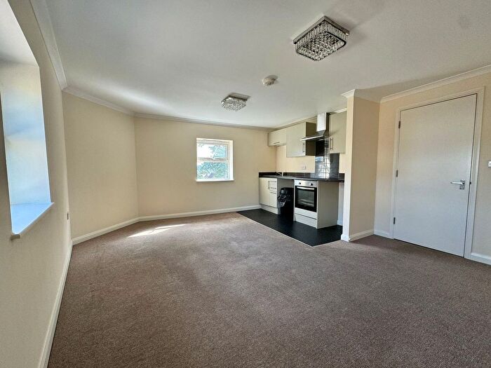 1 Bedroom Flat To Rent In Bower Lane, Maidstone, ME16