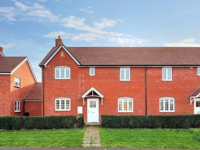 3 Bedroom Semi Detached House For Sale In Jacksmeadow, Uffington, SN7