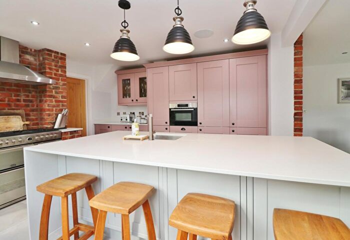 5 Bedroom Detached House For Sale In Burnetts Lane, West End, SO30