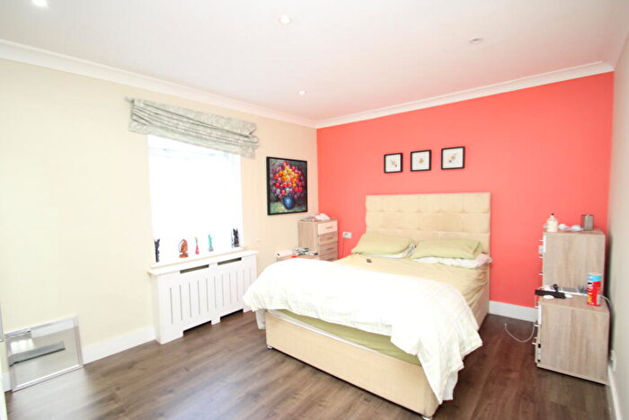 2 Bedroom House To Rent In Frith Road, Croydon, CR0