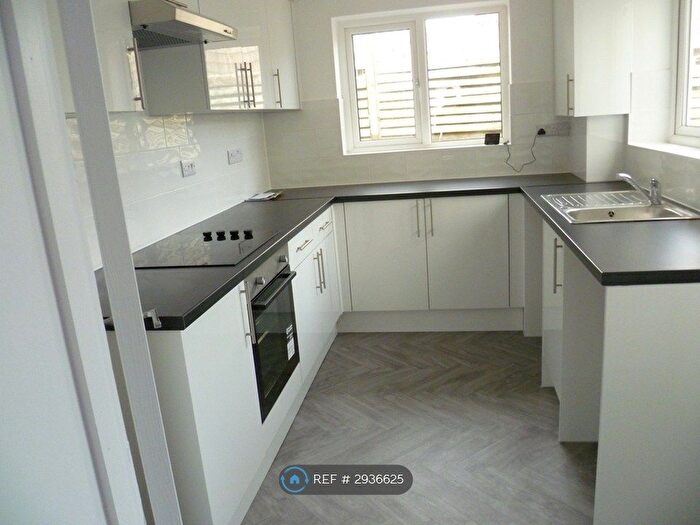 4 Bedroom Terraced House To Rent In Victoria Road, Bournemouth, BH1