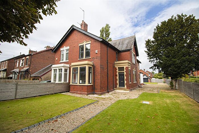 4 Bedroom Semi-Detached House For Sale In Ribbleton Avenue, Ribbleton, Preston, PR2